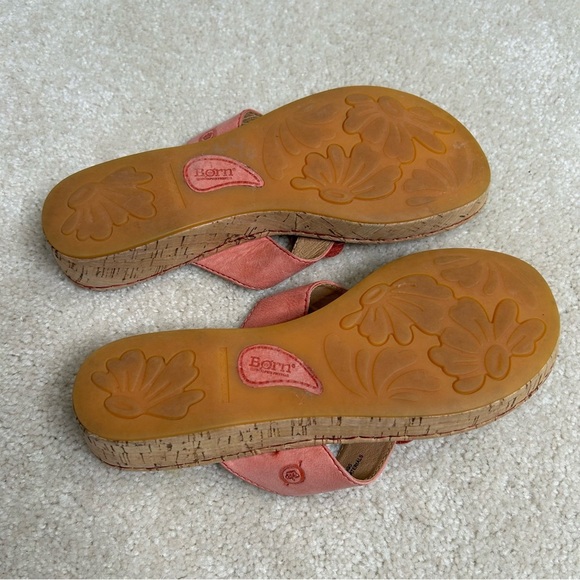 Born Pink Leather Flower Sandals Womens 8 Beach Summer Vacation Thong wedge - Picture 7 of 9